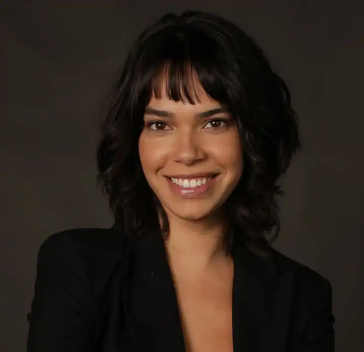 Nana Medeiros